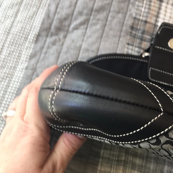 Coach Black and Gray Signature C Shoulder Bag - Picture 5 of 6